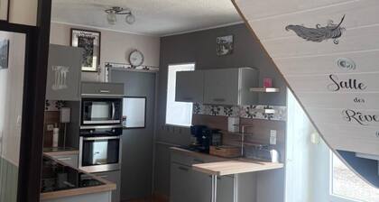 Apartment 'Gîte L'embarcadère' with Private Terrace, Private Garden and Wi-Fi