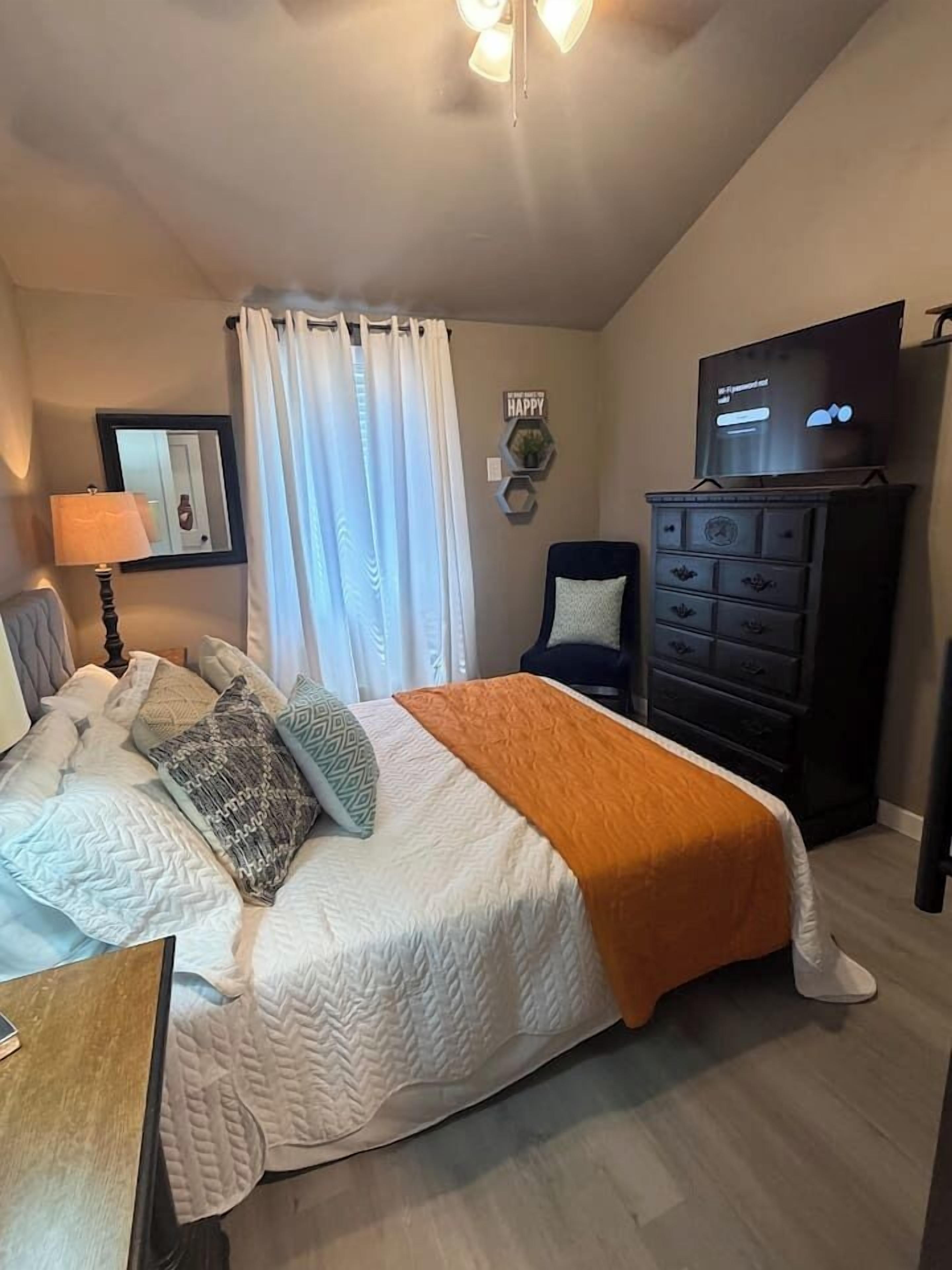 Desk, iron/ironing board, free WiFi, bed sheets