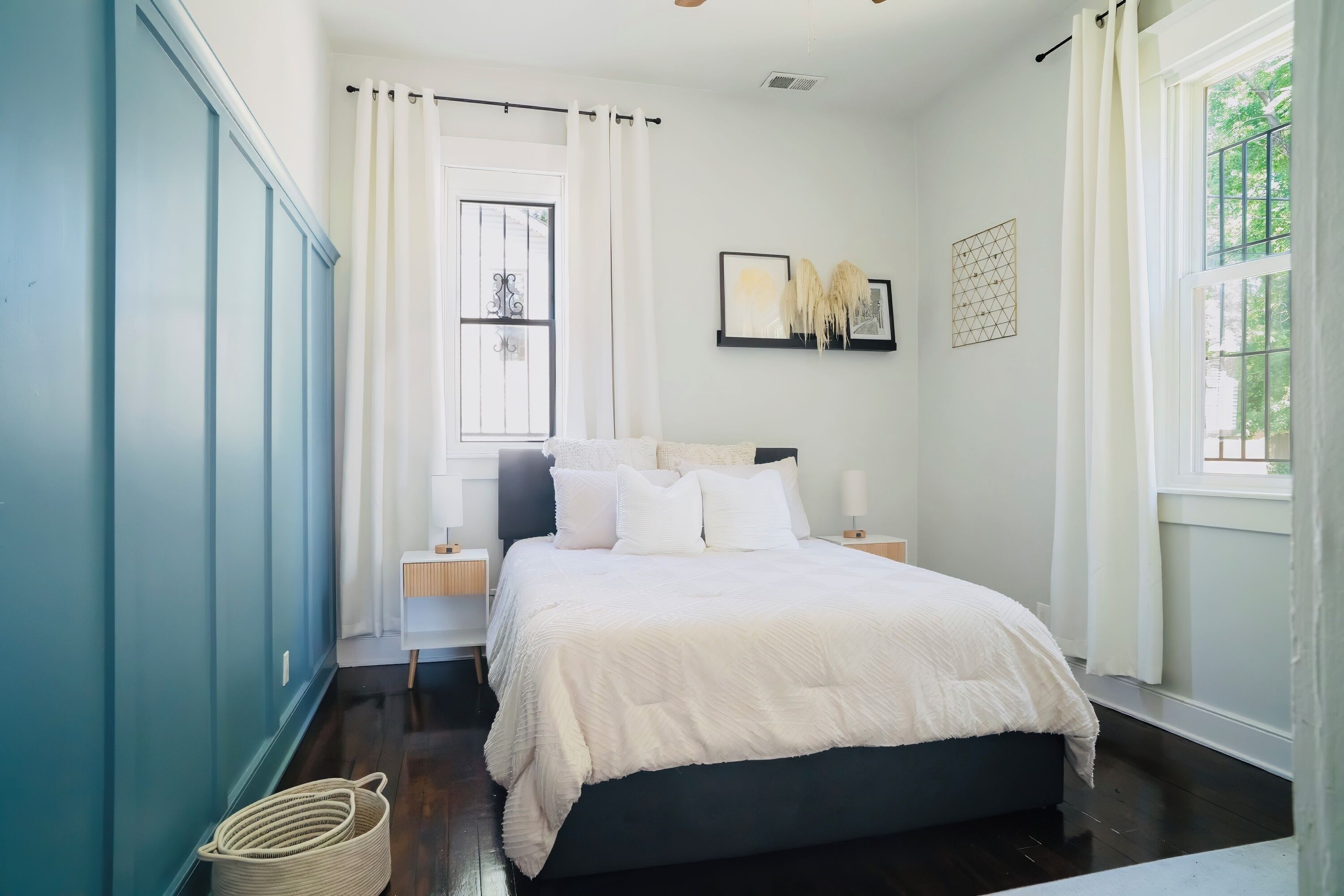 2 bedrooms, desk, iron/ironing board, free WiFi