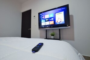 Schreibtisch, Bügeleisen/Bügelbrett, WLAN, Bettwäsche