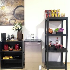 Interior - Overlooking Zona Rosa, San Benito, 3 Room, Condo (San Salvador)