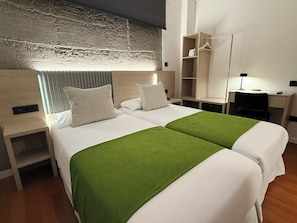 Standard-Zweibettzimmer, Stadtblick