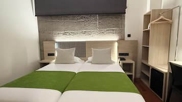 Standard Twin Room, City View