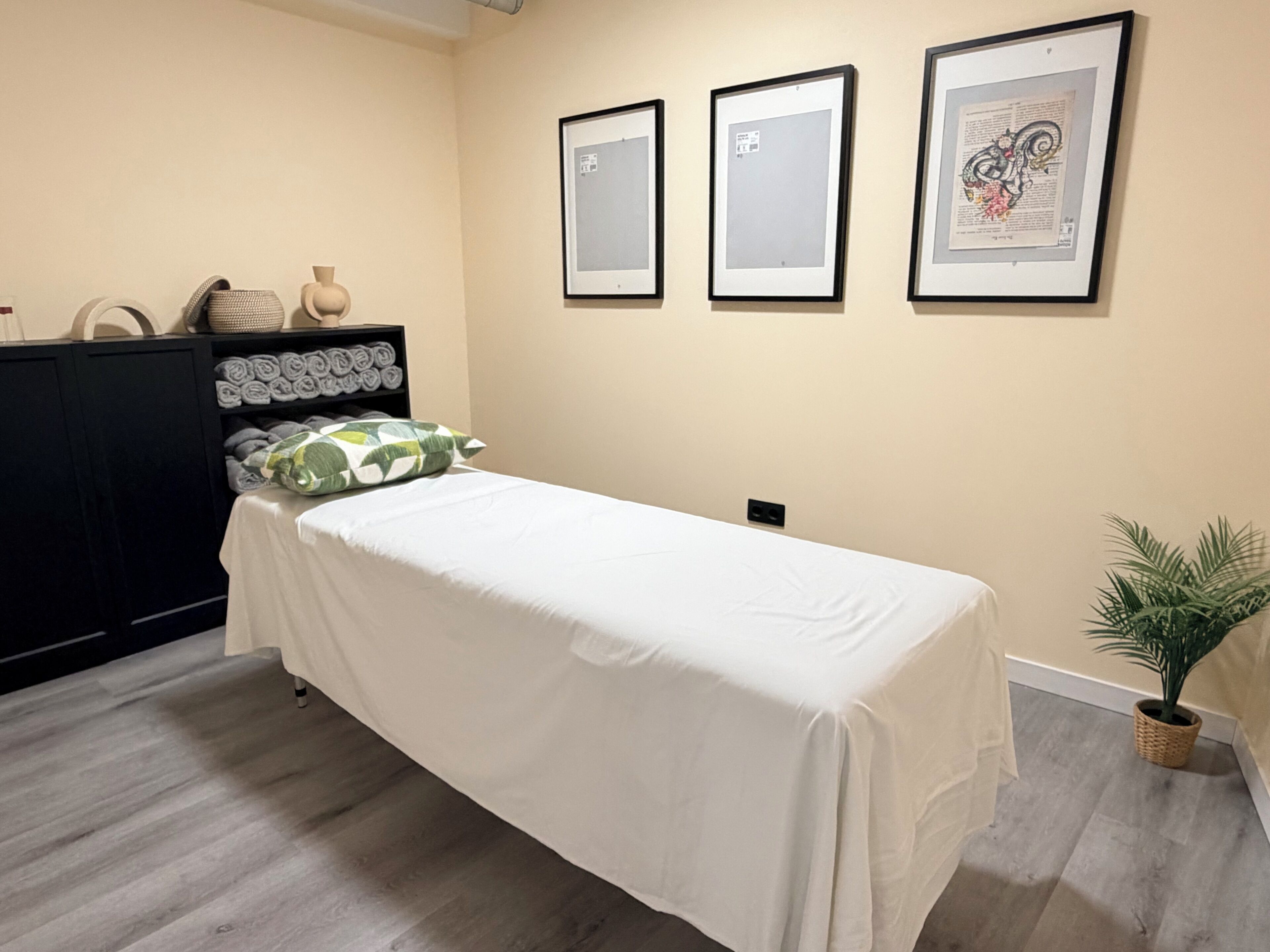 Massage in accommodation