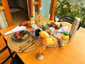 Tempat makan luar