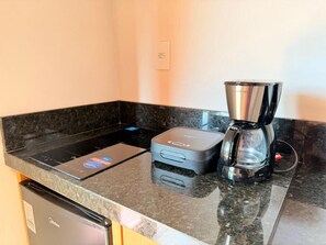 Deluxe Studio, Mountain View | Private kitchen - Estúdios Luxo Reserva do Baú (São Bento do Sapucaí)