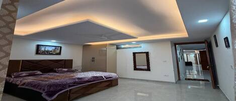 Deluxe Room, City View