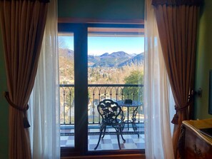 Comfort-Doppelzimmer, Balkon, Bergblick | Innenbereich