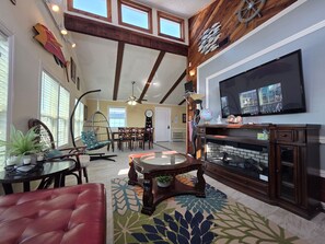 TV - On the Canal, Dog Friendly, Near the Beach! (Galveston)