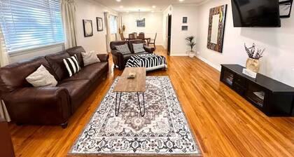 Net Patio/ Swimming / Games/ Pet Friendly