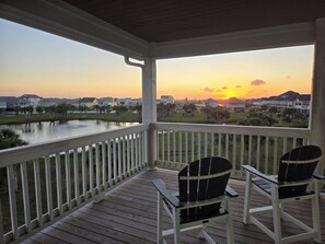 Terrace/patio - Coastal Comfort with Stunning Sunsets - 3BR Beach House (Galveston)