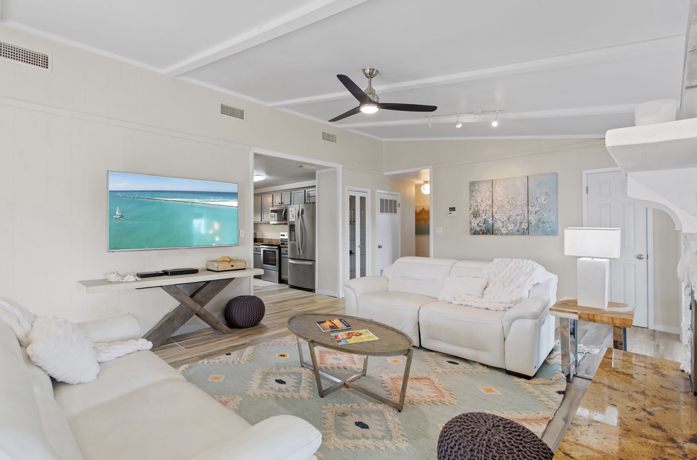 House, Multiple Beds (Rising Tide) | Living area