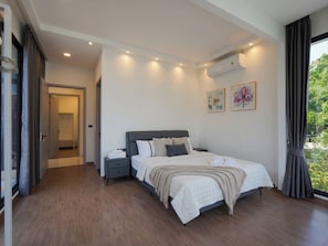 7 bedrooms, free WiFi, bed sheets - Private pool VIlla in Pattaya central near walking street 7BR luxury pool table (Muang Pattaya)