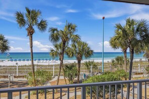 Property grounds - The Summit 206 - 2nd floor - Includes Seasonal  Beach Chairs (Panama City Beach)