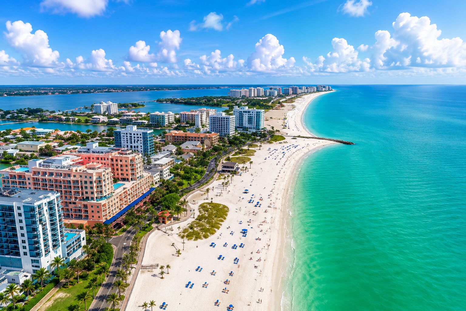 Beach nearby, sun loungers, beach towels
