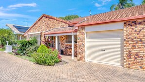 Exterior - Unit 13 Lakeview Park Bargara (Bargara)