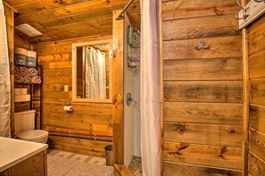 Hair dryer, towels - 400 Acre Outdoor Lodge with Trails and Fireplace (Mancelona)