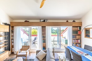 TV, DVD player - Pinakoa - Appartement vue sur le Golf (Anglet)