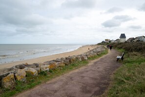 Beach nearby - Le Sunrise - À 2 pas de la Plage (Bernières-sur-Mer)