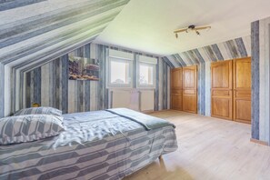 Bügeleisen/Bügelbrett, kostenloses WLAN, Bettwäsche