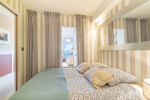 Iron/ironing board, free WiFi, bed sheets - Vela - charmant appartement vue sur le port (Capbreton)