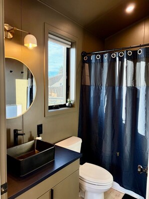 Hair dryer, towels, soap, toilet paper - Cozy Luxe Cabin w/Hot Tub, Fire Pit & Stunning Views (Bozeman)
