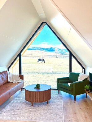 Living area - Cozy Luxe Cabin w/Hot Tub, Fire Pit & Stunning Views (Bozeman)