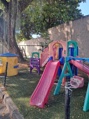 Children’s area - Apartamento com 2 quartos, a 15 minutos da praia Barra da Tijuca,  RJ, Brasil (Rio de Janeiro)