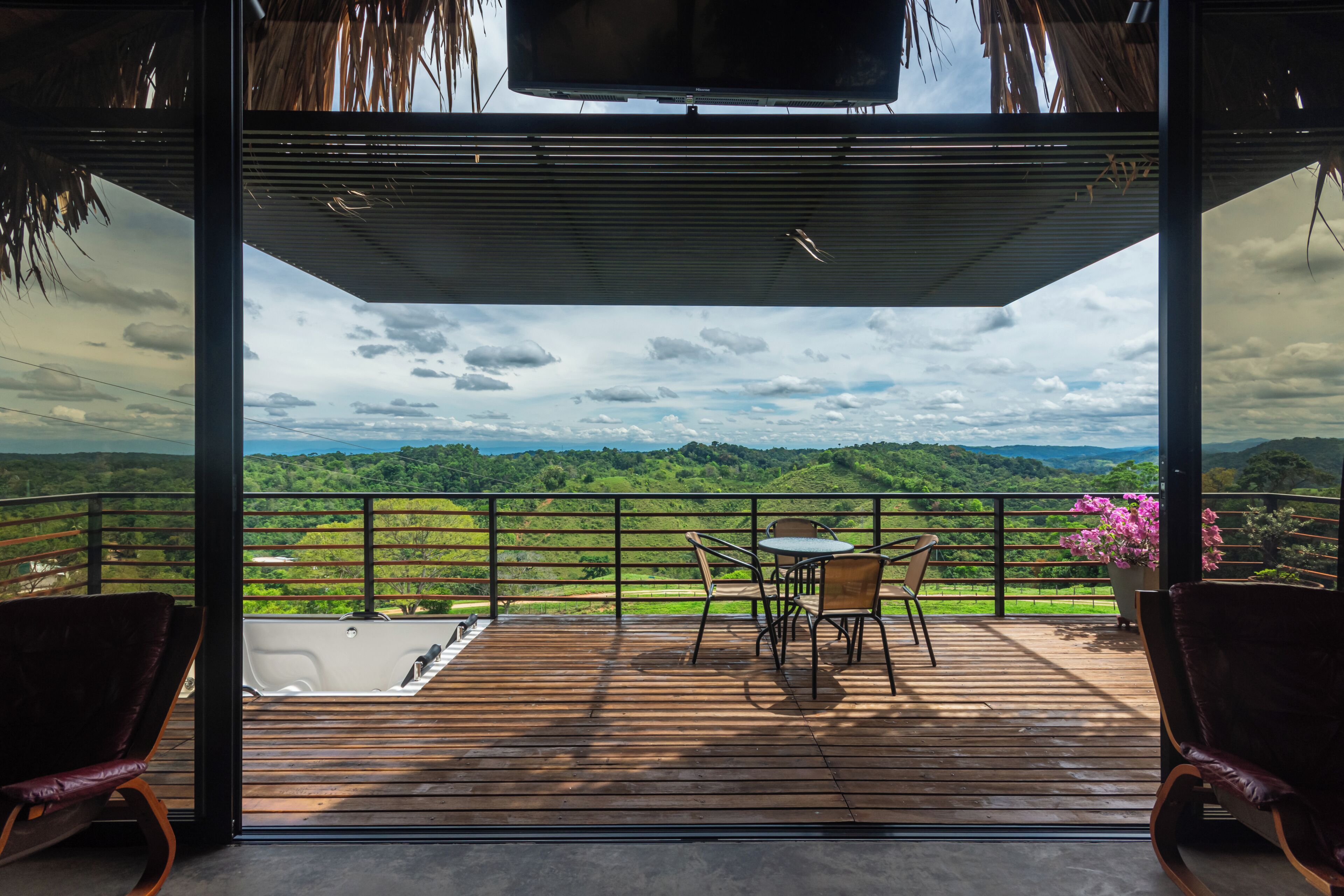 Family Cabin, 2 Queen Beds, Bathtub, Mountain View | Free WiFi