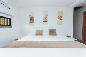 스탠다드 더블룸, 퀸사이즈침대 1개, 에어컨, 정원 전망 | 무료 WiFi