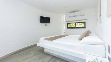 Standard Double Room, Garden View