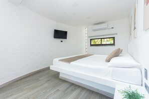 Standard Double Room, Garden View