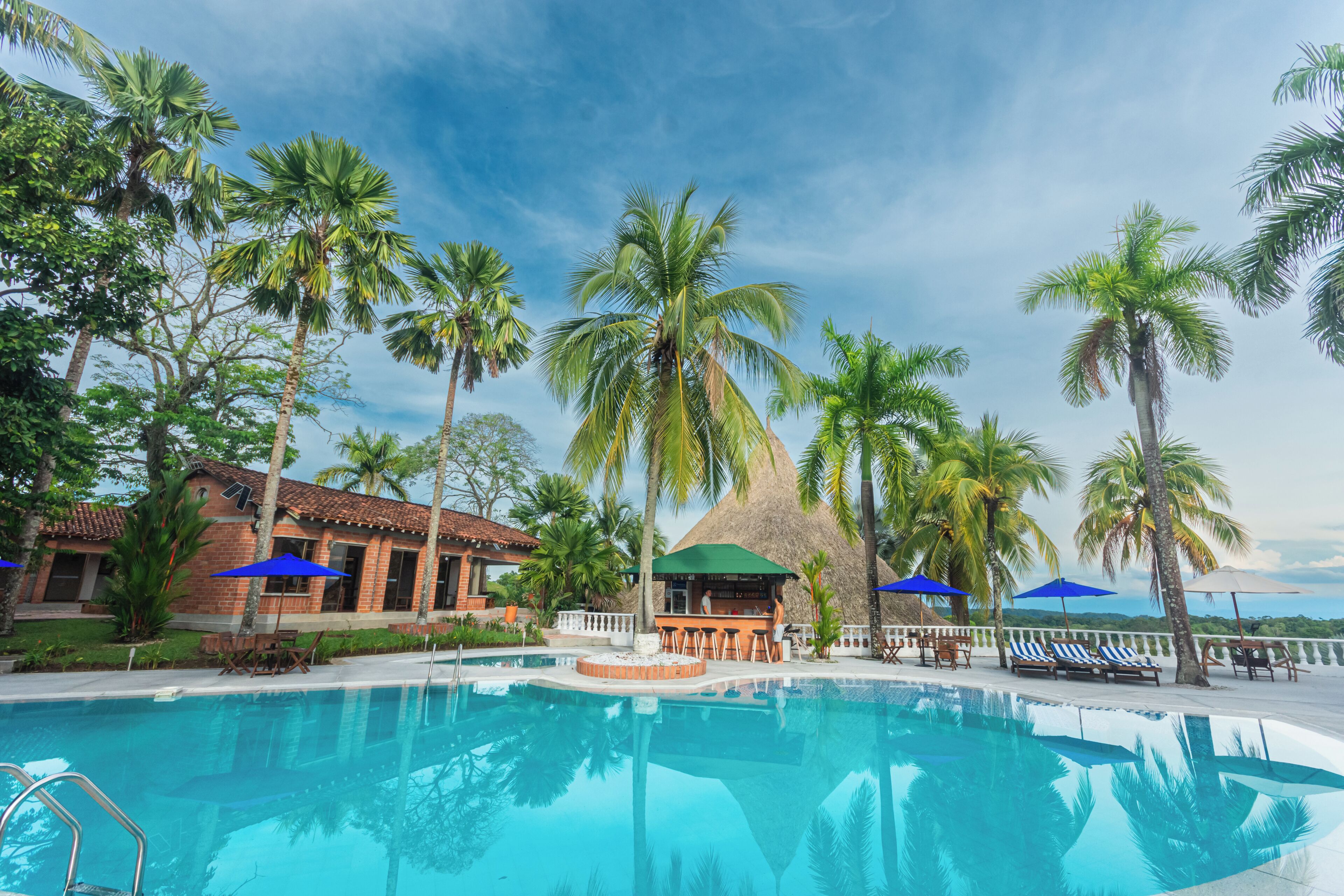 2 outdoor pools