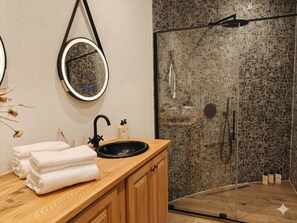 Hair dryer, towels