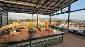 Outdoor dining - La Casa Roja de Oaxaca de Oaxaca (Oaxaca de Juárez)
