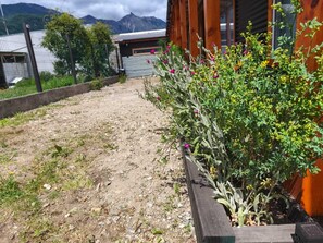 Exterior detail - Apart Hotel Plaza Araucaria, Individual Apartment 5 p. Mañihuales, Carretera Austral (Villa Mañihuales)