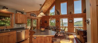 Lake View House with Hot Tub, Sauna and Game Loft