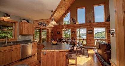 Lake View House with Hot Tub, Sauna and Game Loft