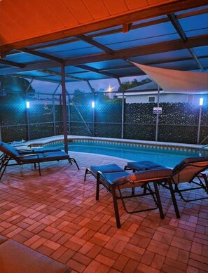 Pool - 2BR2BATH Venice Poolside Retreat (Venice)