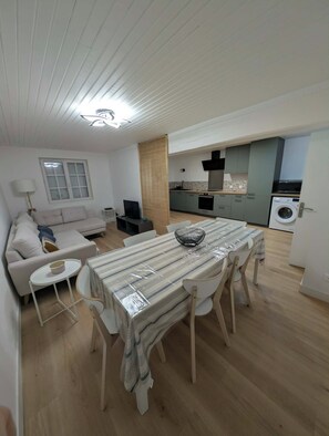 Interior - Charming renovated house (Saint-Ciers-sur-Gironde)