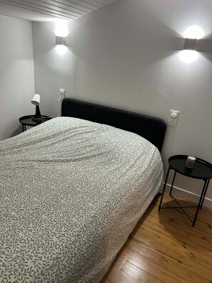 3 bedrooms, free WiFi, bed sheets