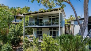 Exterior - Cooks Landing 4b 1770  -  close to 1770 calm water swimming bay (Seventeen Seventy)