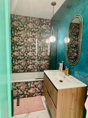 Bathroom - Chic 1BR Ocean View · AC · Pool · Playa Paraíso (Adeje)