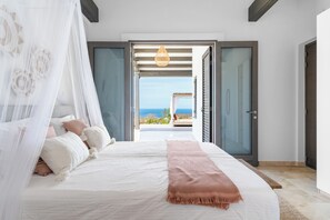3 bedrooms, in-room safe, iron/ironing board, travel cot - Kas Ubuntu - Villa with Panoramic Ocean Views (Kralendijk)