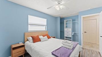 4 bedrooms, WiFi, bed sheets