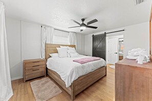 4 bedrooms, WiFi, bed sheets