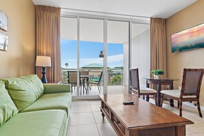 Appartamento, 1 letto king con divano letto (Destin West V302) | Area soggiorno