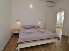 獨棟房屋 (Four Bedroom Holiday Home with Terrac) | 1 間臥室、搖籃/嬰兒床