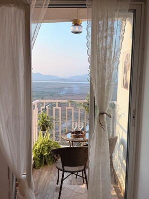 Interior - Stylish Boho 2BHK• escape with open creek views•Thane (Thane)