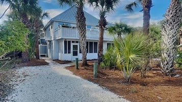 House (2 Bedrooms) | Property amenity